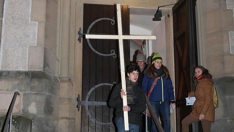 Ökumenischer Jugendkreuzweg in Kulmbach  Foto: Sonja Adam