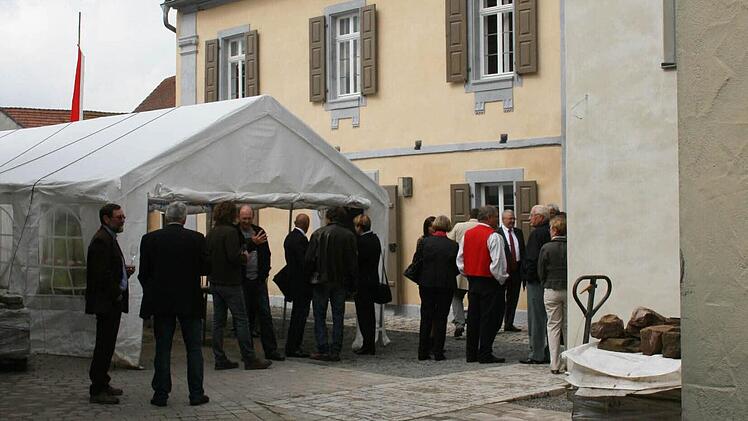 Von außen ist nicht ersichtlich, dass es sich bei dem Gebäude in der Badersgasse um eine ehemalige Synagoge handelt. Foto: Daniela Röllinger
