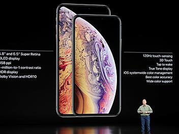 Bei der Veranstaltung im Steve Jobs Center stellt Phil Schiller, Senior Vice President of Worldwide Marketing von Apple, das Apple iPhone XS und das Apple iPhone XS Max vor. Foto: Marcio Jose Sanchez/AP/dpa