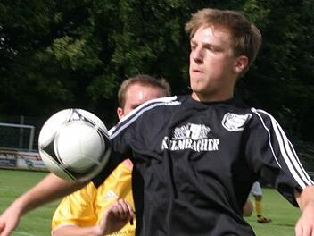 Mit breiter Brust, aber nicht abgehoben, gehen TVE-Kapitän Christian Ammon (vorne) und seine Mannschaft an die bevorstehenden schweren Aufgaben heran.