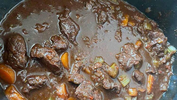 hirschgulasch-zubereitung