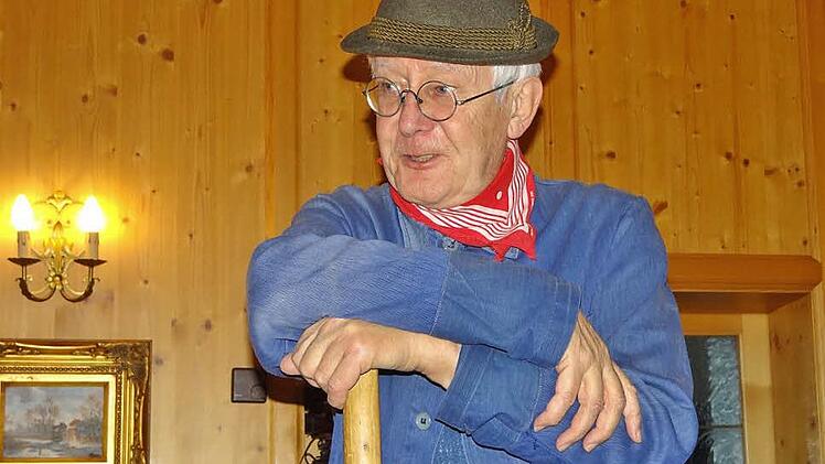 Spitzbübisch und mit Stock: Günter Stock, Ex-Bürgermeister und Faschingsnarr aus Veitshöchheim. Fotos: Johanna Eckert