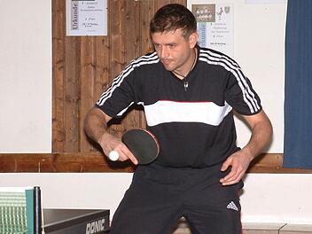 Überragender Spieler des TSV Windheim II beim 8:8 gegen den TTC Hof II war der unbezwungen gebliebene Andreas Neubauer. Foto: Hans Franz