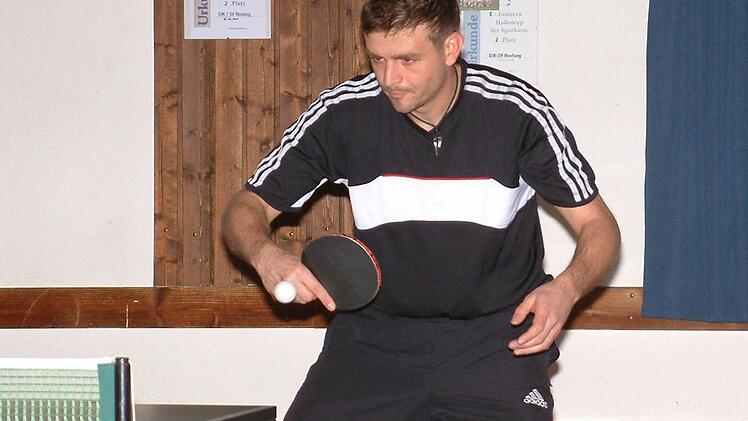 Überragender Spieler des TSV Windheim II beim 8:8 gegen den TTC Hof II war der unbezwungen gebliebene Andreas Neubauer. Foto: Hans Franz