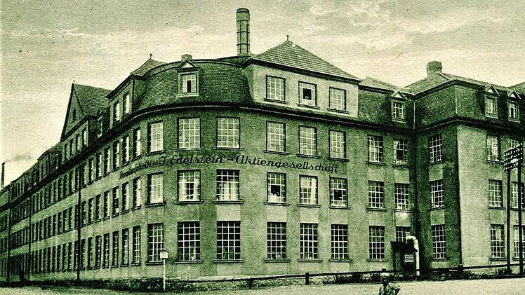 Dominant wirkte das Edelstein-Gebäude an der Bundesstraße 173. Die Aufnahme entstand etwa um 1940. Repro: Gerd Fleischmann