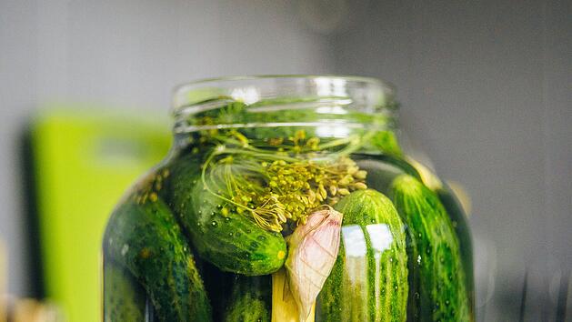 Saure Gurken Gurkenwasser Gurkenglas