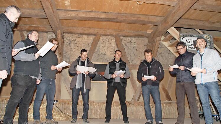 Der neugegründete Männerchor hatte seinen ersten Auftritt.