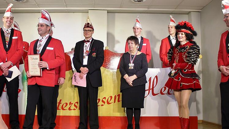 Ordensübergabe: v.l.   Tobias Dittrich, Alexander Pusch, Andre Köstner    FFV, Evelyn Podda, Hannah Pansi, Oliver Schönwiesner.Werner Vogel