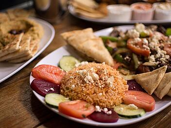 Auch in Würzburg findest du authentisches, griechisches Essen.