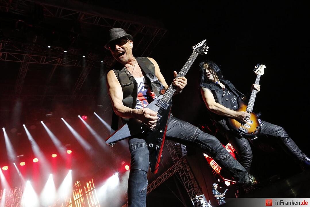 Scorpions34