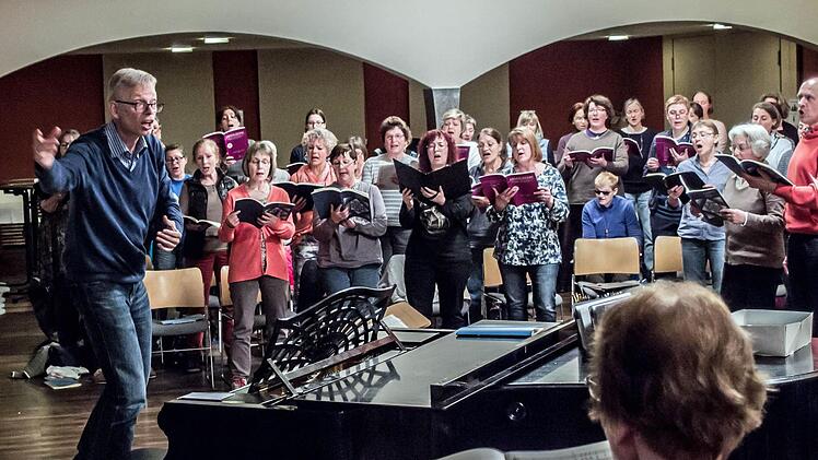 Impressionen von der Probenarbeit des Coburger BachchorsFoto: Jochen Berger