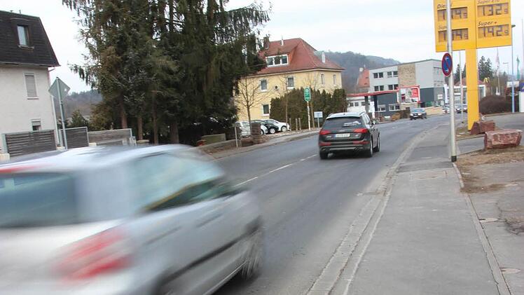 Das Staatliche Bauamt plant, die Würzburger Straße in Bad Kissingen im Jahr 2018 bis zur Oscar-Miller-Straße auszubauen. Foto: Heike Beudert