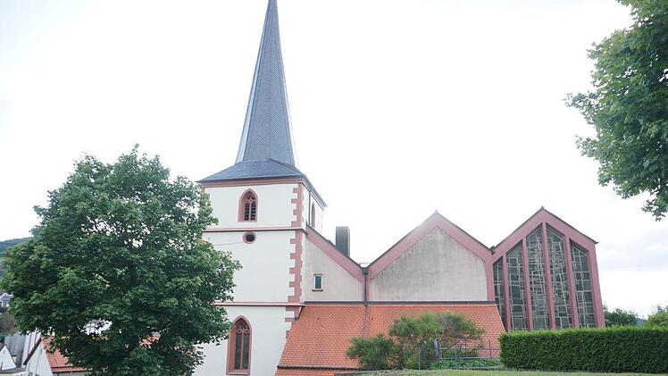 Dem Bauantrag zum Teilrückbau des Kirchenschiffes der Mottener Kirche  gab der Gemeinderat grünes Licht. Foto: Marion Eckert