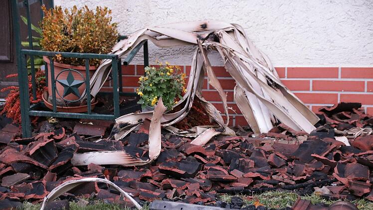 Das Wohnhaus in der Bergstraße ist nach dem Brand zerstört und nicht mehr bewohnbar.Benedikt Borst