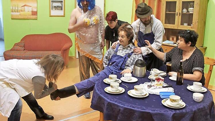 Auf der Bühne in der Veit-vom-Berg-Halle werden sich wilde Szenen abspielen. Foto: privat