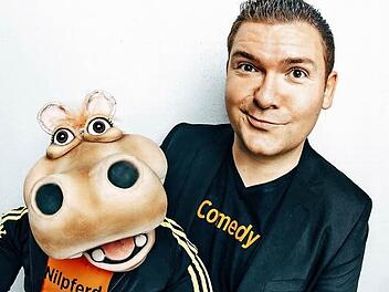 Sebastian und die holde Amanda plaudern aus dem Nähkästchen. Foto: PR