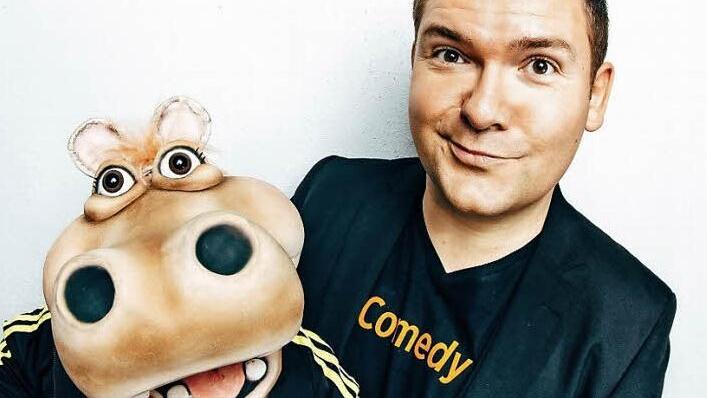 Sebastian und die holde Amanda plaudern aus dem Nähkästchen. Foto: PR