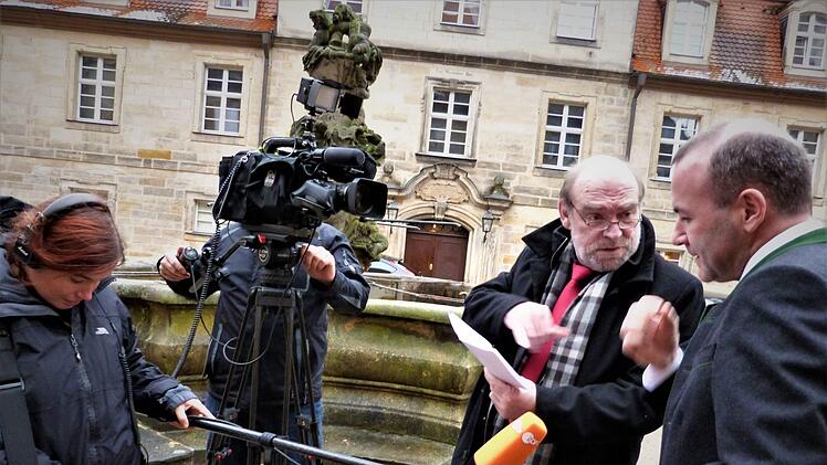 Manfred Weber (rechts) im Interview mit Norbert Watzl vom ZDF