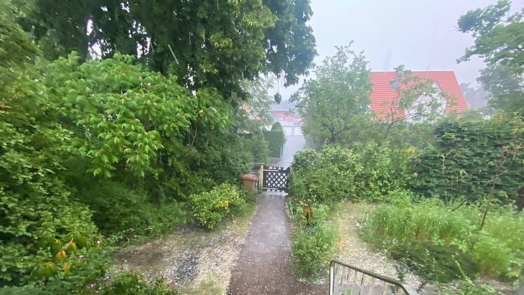 Nürnberg: Schweres Unwetter stürzt Region ins Chaos - 250 Einsatzkräfte aktiv