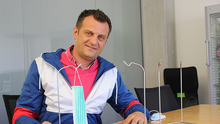 Maskenbutler Armin Zecevic