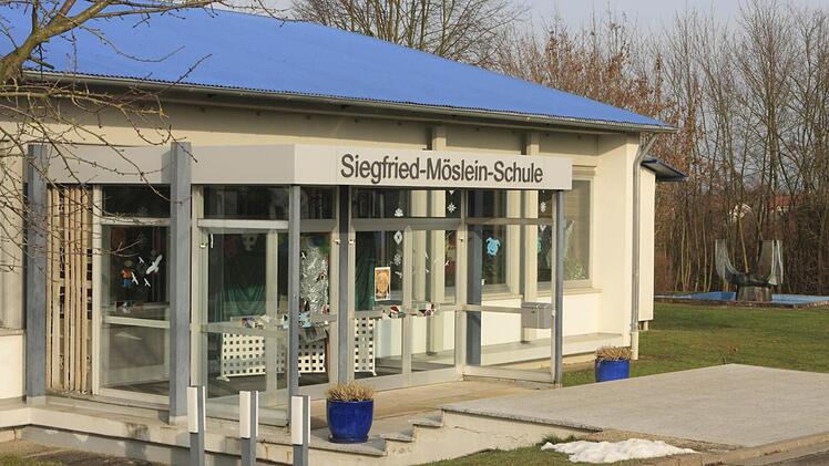 Die Sanierung der Siegfried-Möslein-Schule wird den neu gewählten Gemeinderat in Großheirath intensiv beschäftigen. Foto: Katja Nauer