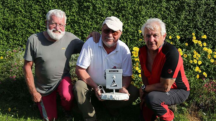 Horst Dannhauser_ Hans Frost (mit neuem Bühlerhaken) und Ewald Lanzl Foto: Franz Galster