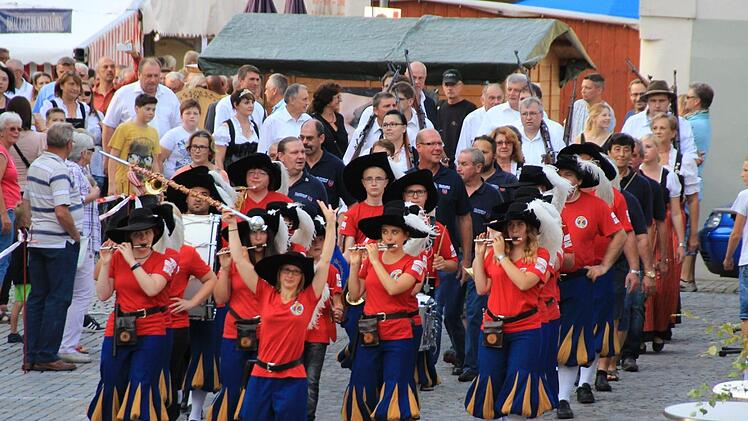 Das Höchstadter Altstadtfest ist eröffnet. Foto: Andreas Dorsch