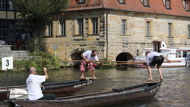 Fischerstechen der Erwachsenen am Sonntag. Foto: Barbara Herbst