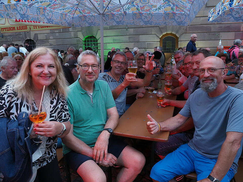 Aperitivo, Vino, Musica und mehr!