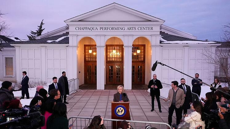 Epstein-Aff&auml;re - Clintons vor Untersuchungsausschuss