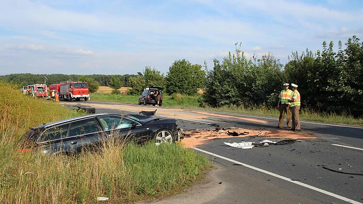 Die Unfallstelle auf der B 470 bei Gremsdorf. Foto: Andreas Dorsch