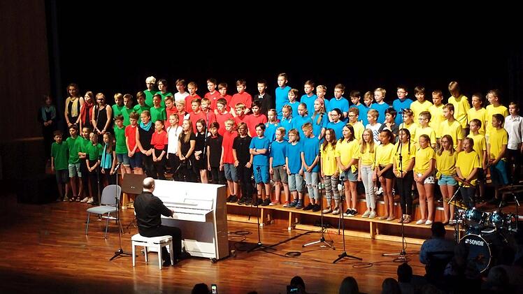 Impressionen vom Sommerkonzert des Gymnasiums Ernestinum im Coburger KongresshausFoto: Jochen Berger