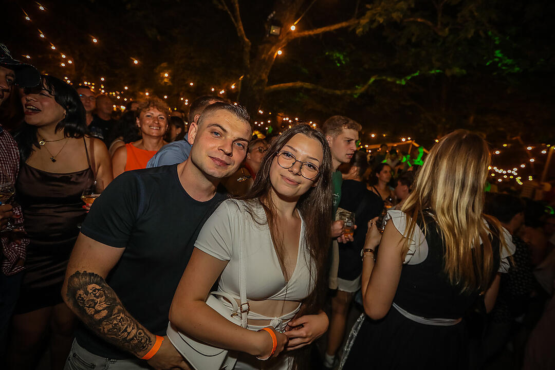 Impressionen vom größten Weinfest in Franken!