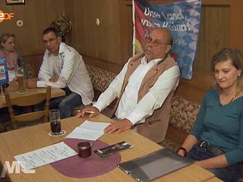 Das ZDF-Magazin "Mona Lisa" berichtet vom Kulmbacher AfD-Stammtisch in der "Bürgerstube". Zweiter von rechts Hagen Hartmann, der ausführlich zu Wort kommt.  Screenshot: BR