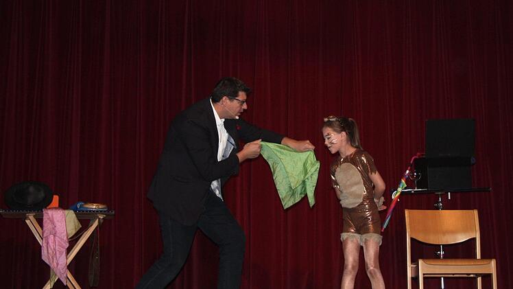 Christian Singer verzauberte nicht nur die Kinder. Foto: Richard Sänger