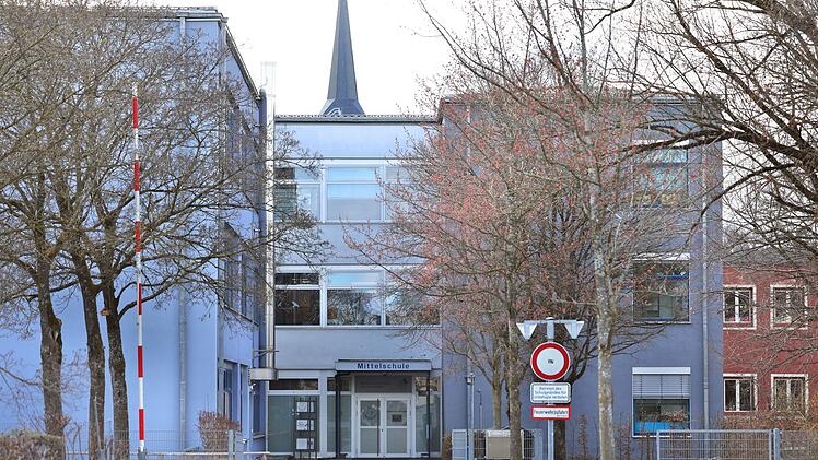 Jugend-Bande terrorisiert Mitsch&uuml;ler - mehrere Schulen durchsucht