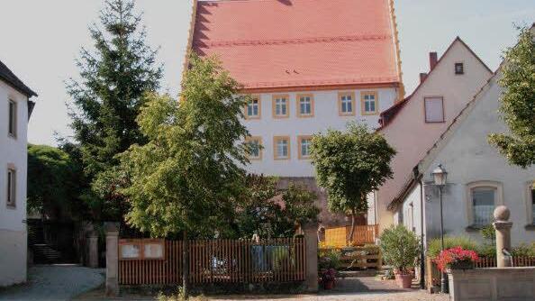 Hier am Trunstadter Schloss werden Stationen sein.Foto: Manfred Sperber