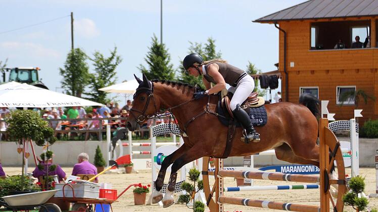 Sophia Booms (RSG Detter) auf Chachas Fire.