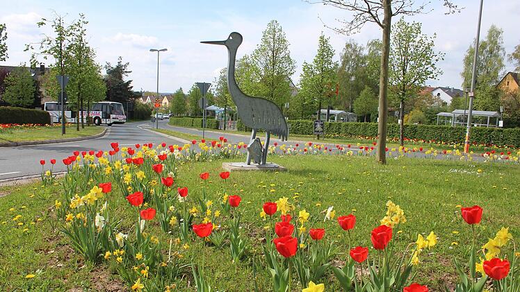 Wird es in und um Höchstadt womöglich bei einer Landesgartenschau einmal mehr blühen als hier im Frühling am Kreisel nahe der Schwedenschanze? Archivfoto: Andreas Dorsch