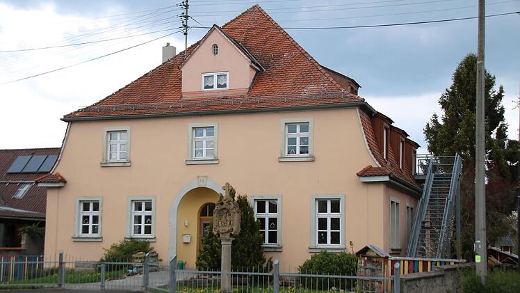 Wegen früherer Versäumnisse verzögert sich die Sanierung des Großwenkheimer Kindergartens. Dadurch steigen die Kosten um satte 40 Prozent. Foto: Thomas Malz
