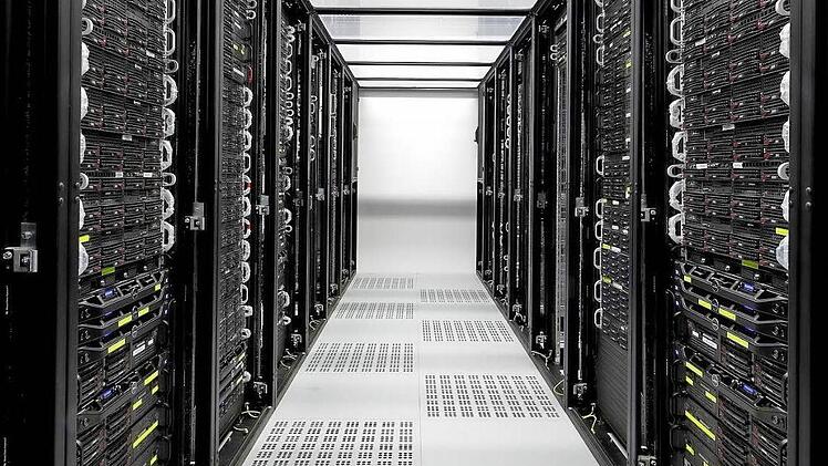 Über diese Server der Firma Centron läuft unter anderem auch der Online-Store "Frankfurt Airport Shopping".  Foto: centron