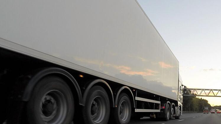A6 bei Ansbach: Lkw-Fahrer erh&auml;lt Bu&szlig;geld &uuml;ber 45.000 Euro
