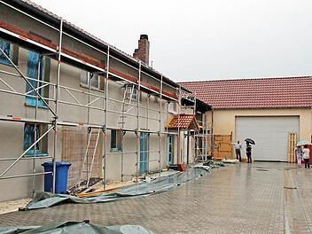 Ortstermin: der Rannunger Gemeinderat am Feuerwehrhaus Foto: Dieter Britz