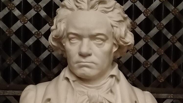 Beethoven-Büste im Spiegelsaal des Landestheaters CoburgFoto: Jochen Berger