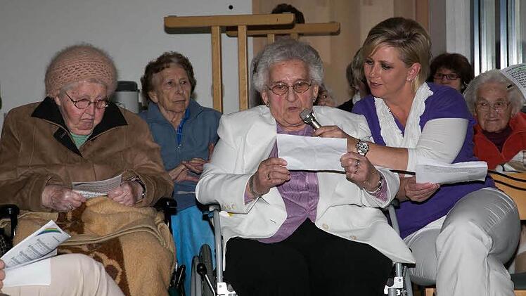 Auch die Bewohner des Seniorenwohnheims meldeten sich zum 25-jährigen Jubiläum zu Wort. Foto: Klaus Gagel