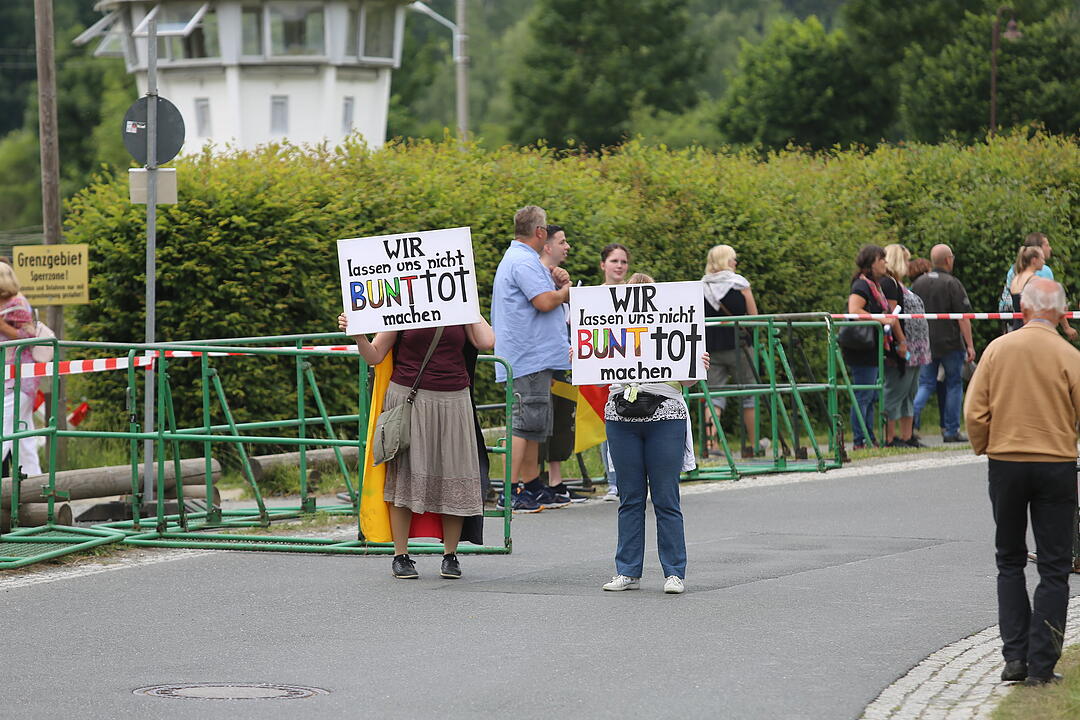Höcke demonstriert in Mödlareuth im Landkreis Hof