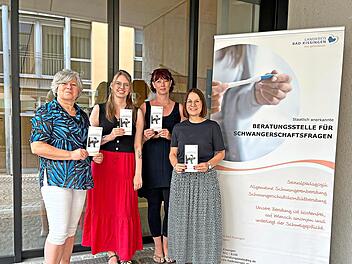 Die Mitarbeiterinnen der Beratungsstelle f&uuml;r Schwangerschaftsfragen (von links): Frau Wei&szlig;, Frau Trunk, Frau Werner und Frau Mach. Lena Metz