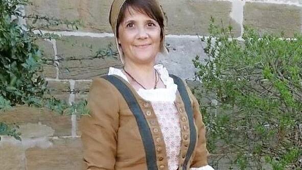 Kerstin Ritz erzählt künftig bei den Stadtführungen von einer Magdalena Ritz, die es in ihrer Familie tatsächlich gegeben habe. Diese habe ein hartes Leben während des Dreißigjährigen Krieges geführt.  Foto: Volker Gundel