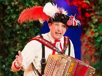 Otmar Schmelzer aus Oberschwappach ist seit vier Jahren beim Fasching in Franken in Veitshöchheim dabei. Foto: Tobias Köpplinger