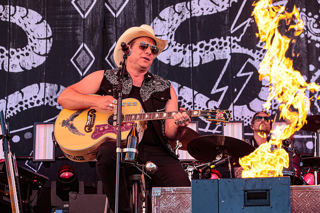Rock im Park 2019: Die Country-Rocker von The BossHoss heizen der Menge ordentlich ein